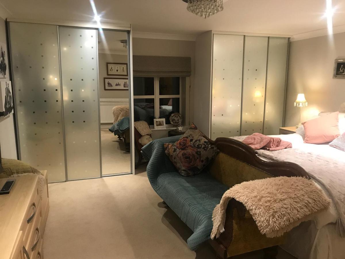 The Master Suite, Enjoy The Countryside In Style Ashover Экстерьер фото